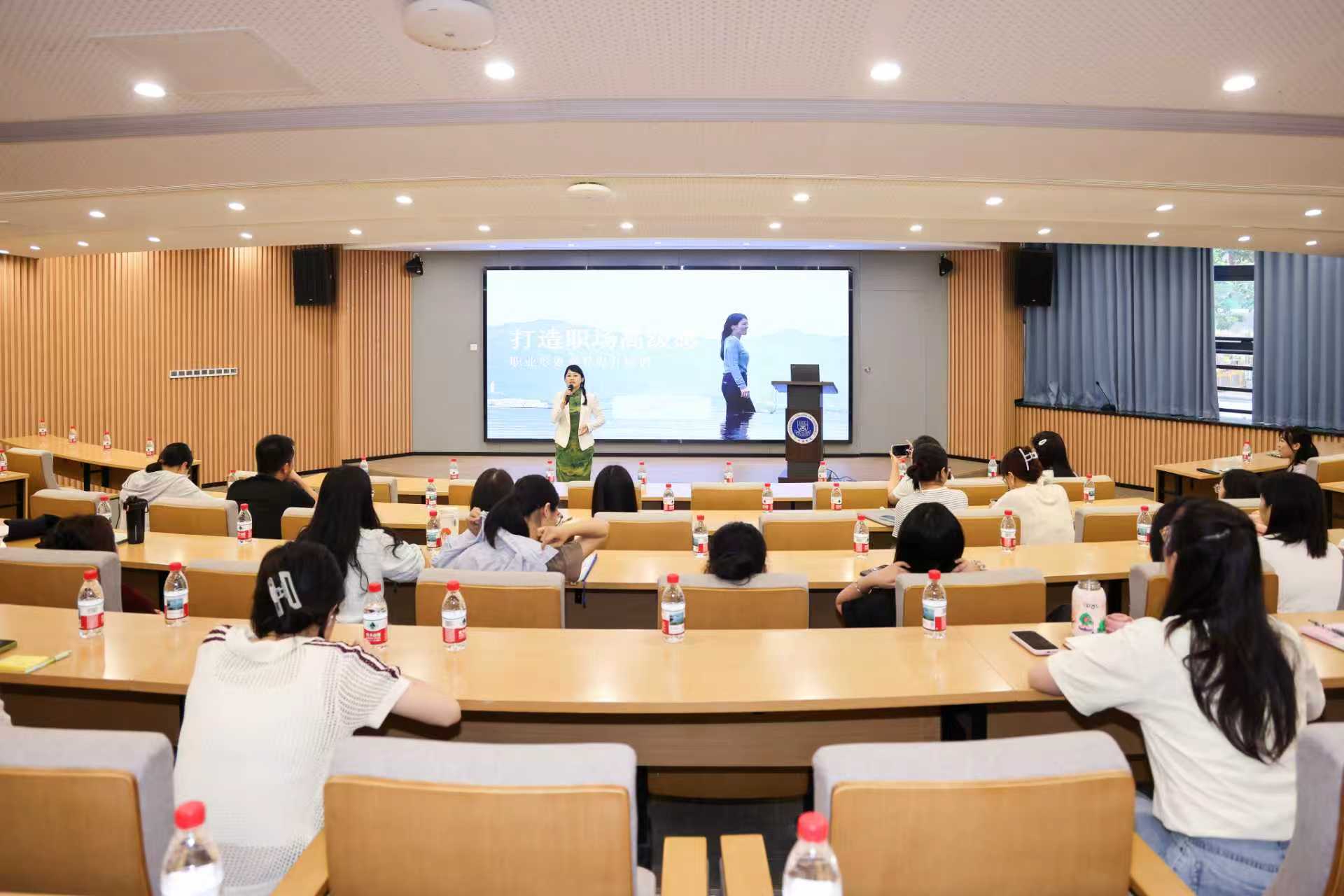 分享会现场.jpg